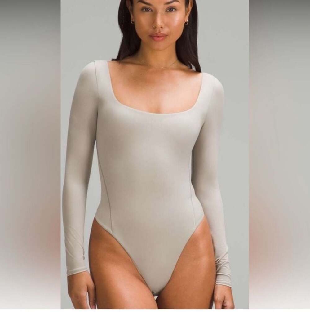 Lululemon Wundermost Ultra-Soft Nulu Square-Neck Long-Sleeve Bodysuit Size M